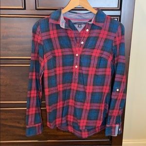 Tommy Hilfiger brand plaid button down top